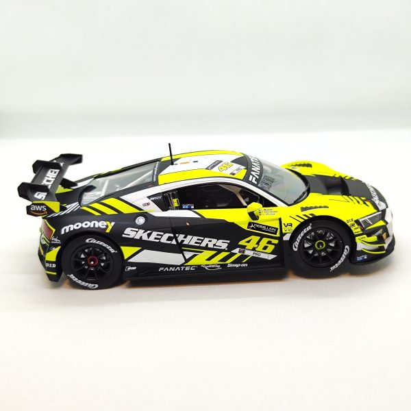 23980 Carrera D124 Audi R8 LMS GT3 evo II “Valentino Rossi, No.46”-video-slotcar-rennbahn.at
