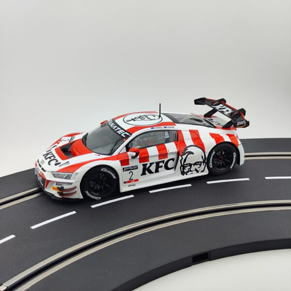 32073 Carrera Digital 132 - Audi R8 LMS GT3 evo II 'KFC Racing, No.2' – Bild 3