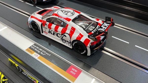 23991 Carrera Digital 124 Audi R8 LMS GT3 evo II 'KFC Racing, No.2'
