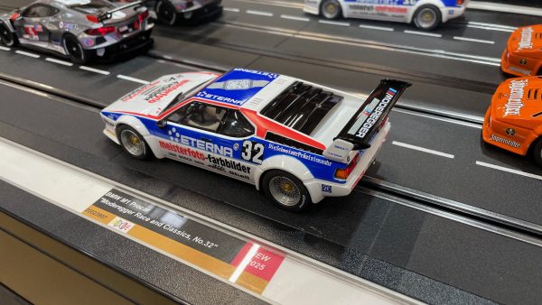 23997 Carrera Digital 124 BMW M1 Procar 'Moderegger Race and Classics, No.32 – Bild 2
