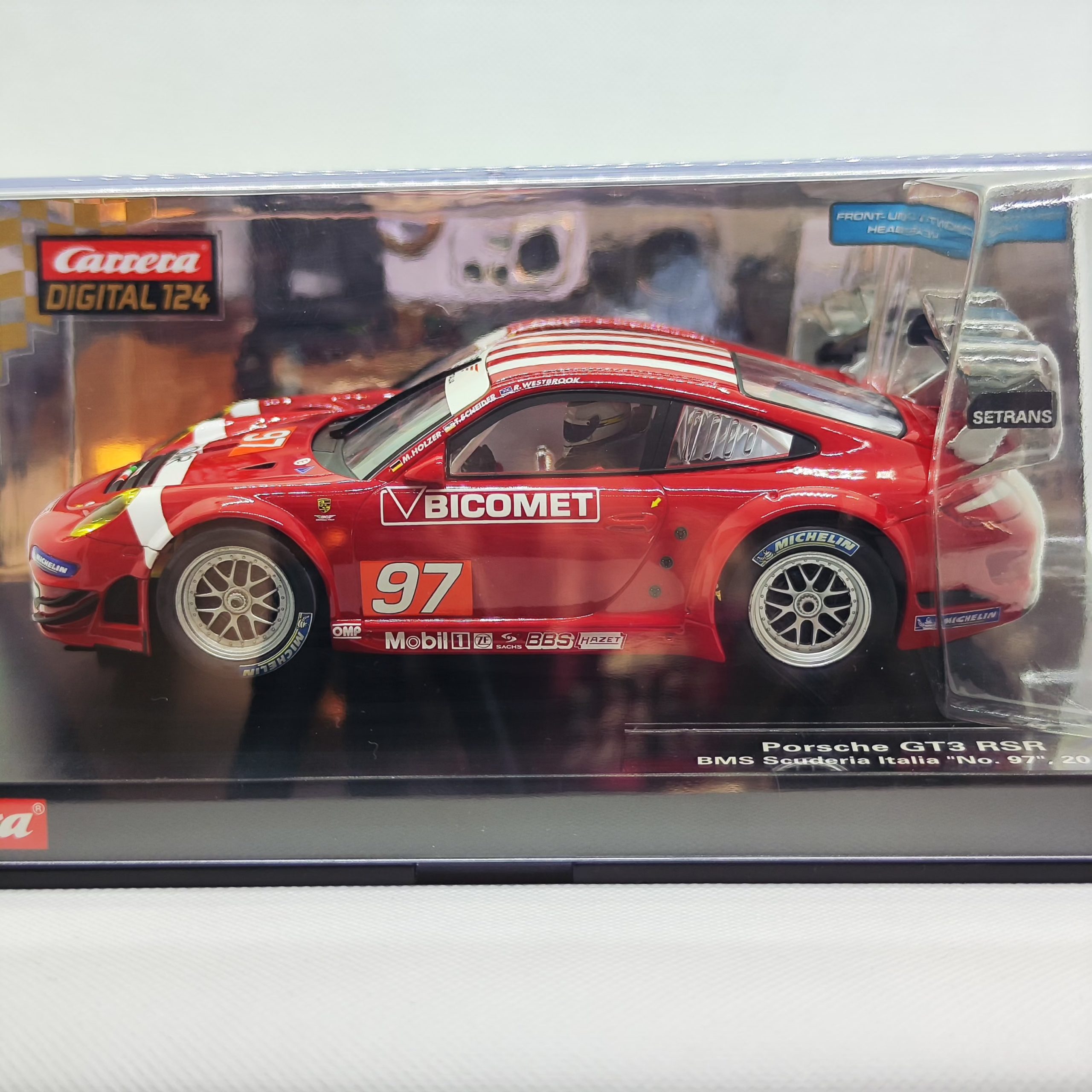 23770 Carrera Digital 124 - Porsche GT 3 RSR BMS Scuderia Italia 2010