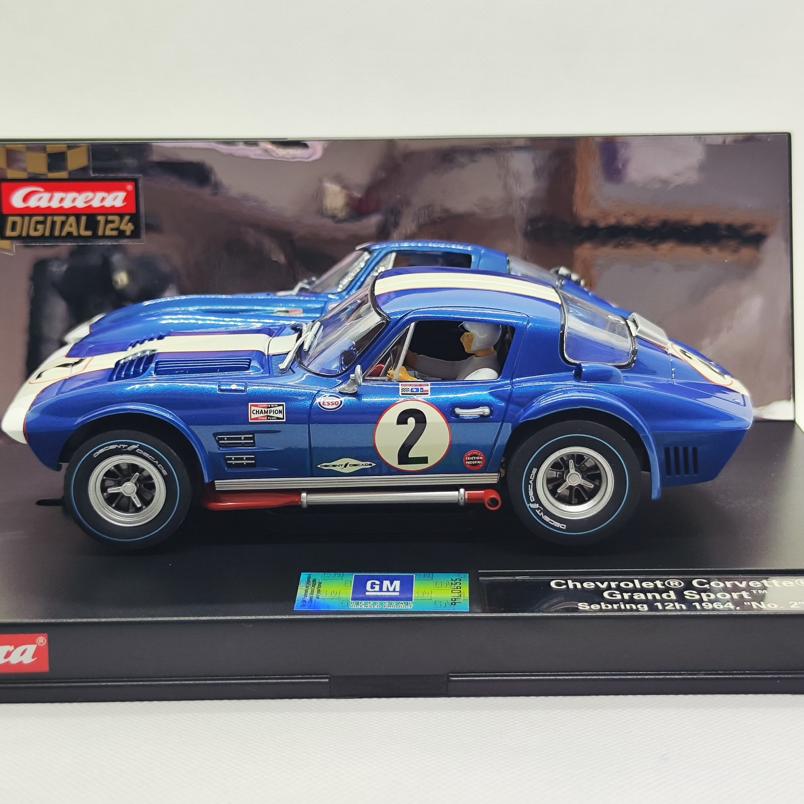 23748 Carrera Digital 124 - Chevrolet Corvette Grand Sport Mecom Racing Team, Sebring 12H 1964 Nr.2