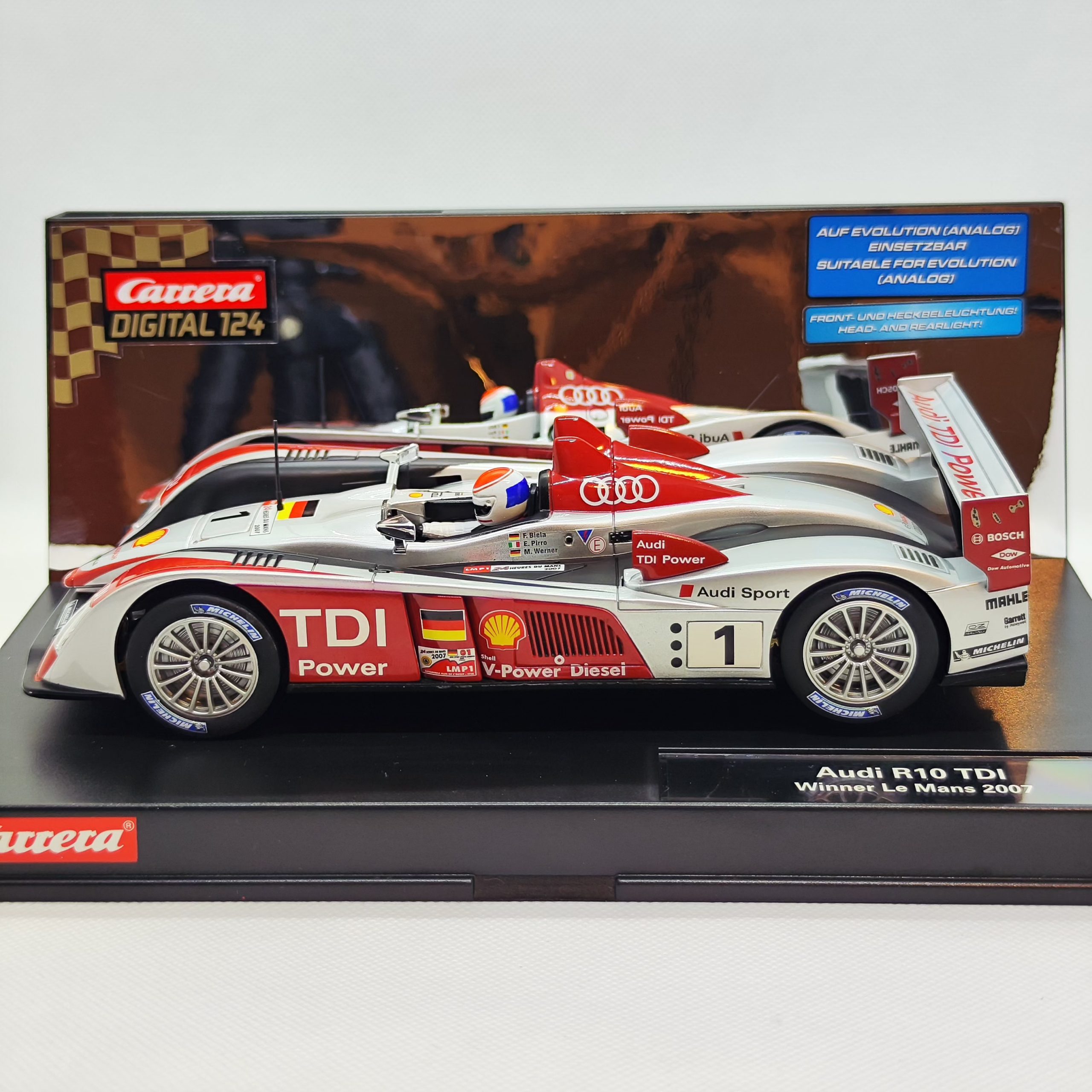23716 Carrera Digital 124 - Audi R10 TDI Winner Le Mans 2007 Nr.1