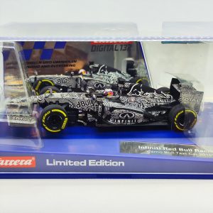 30729 Carrera Digital 132 - Limited Edition Infiniti Red Bull Racing Camo Bull Test Car 2015