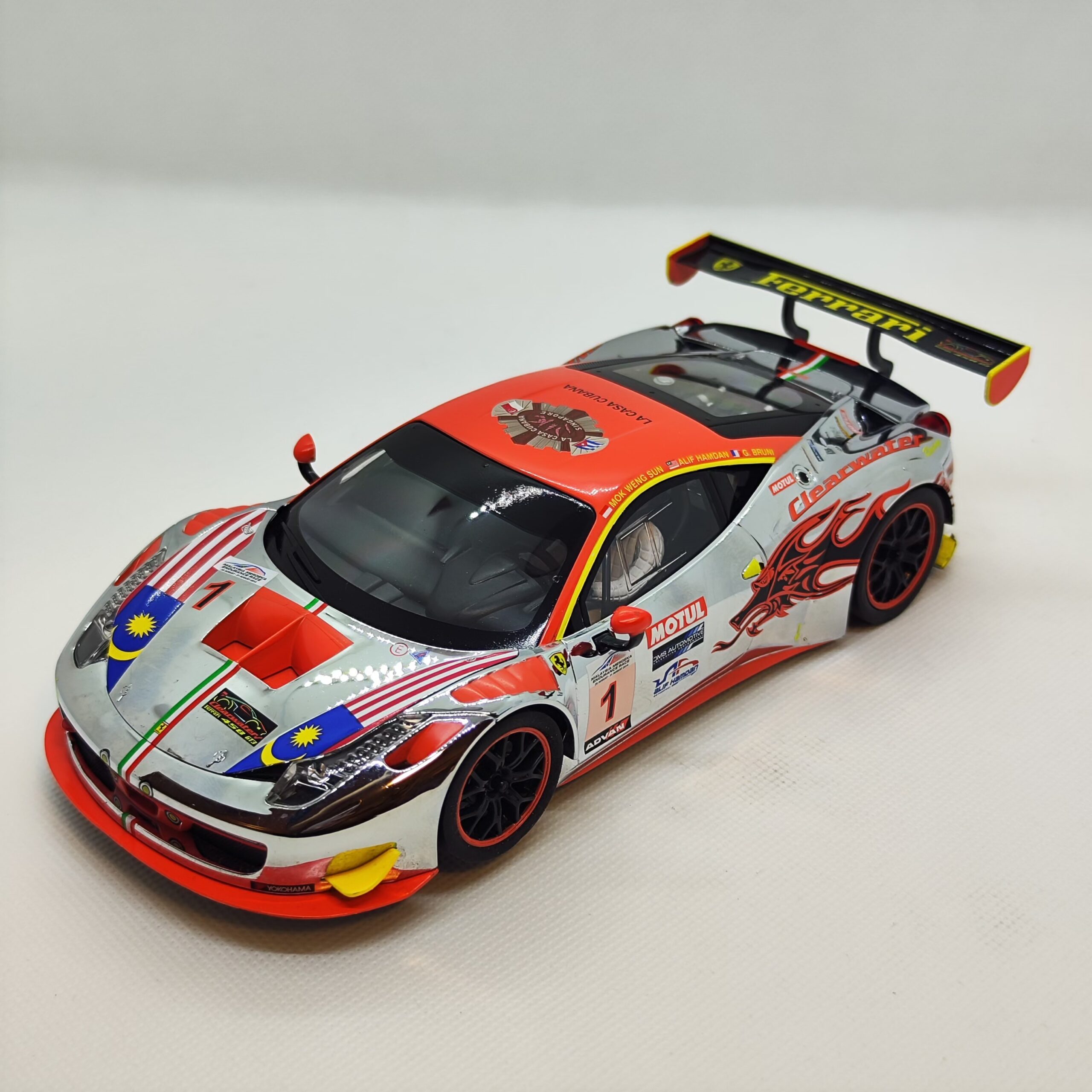 23822 Carrera Digital 124 - Ferrari 458 Italia GT3 Clearwater Racing Nr.1