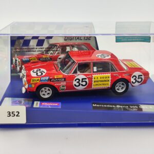 31036 Carrera Digital 132 - Mercedes 300 SEL 6.3 AMG “No.35”