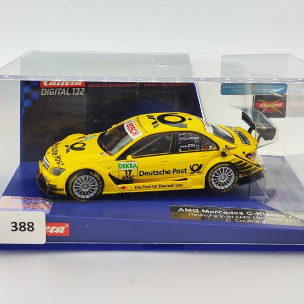 30561 Carrera Digital 132 - AMG-Mercedes C-DTM 2008 Deutsche Post AMG Mercedes 2010 D. Coulthard Nr.17