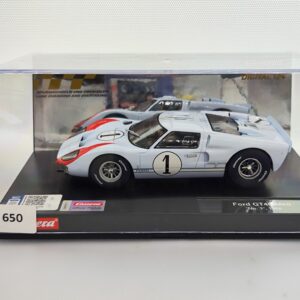 23921 Carrera Digital 124 - Ford GT40 MKII No. 1 1966