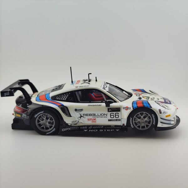 23949 Carrera Digital 124 - Porsche 911 RSR "Martini" - Custom Car – Bild 4