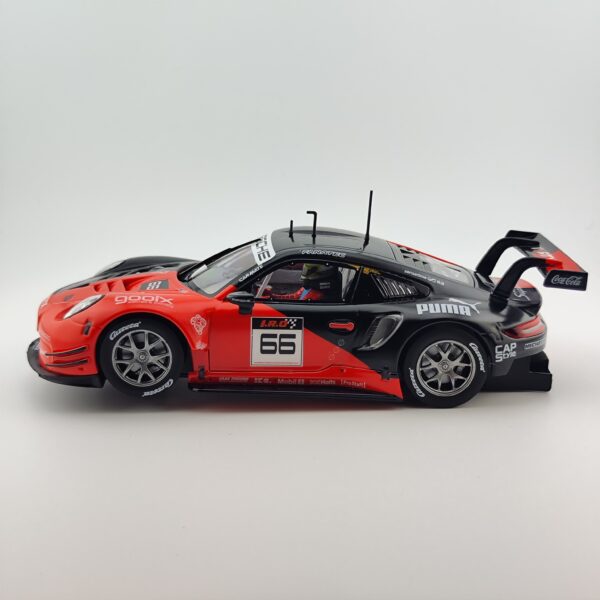 23949 Carrera Digital 124 - Porsche 911 RSR "PUMA" - Custom Car – Bild 2