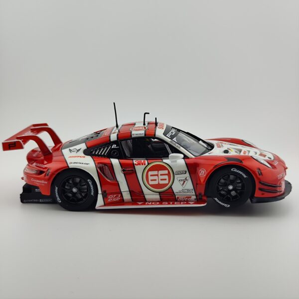 23913 Carrera Digital 124 - Porsche 911 RSR "LUCKY STRIKE" - Custom Car – Bild 4