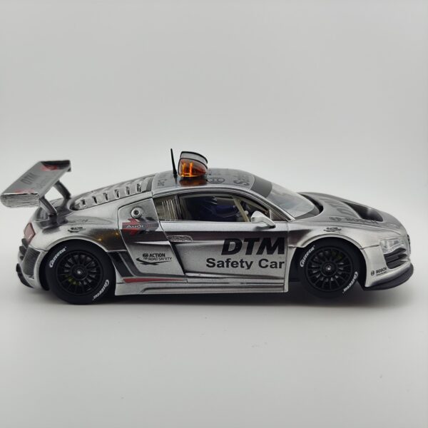 23880 Carrera Digital 124 - Audi R8 LMS "DTM Safety Car" - Custom Car – Bild 4
