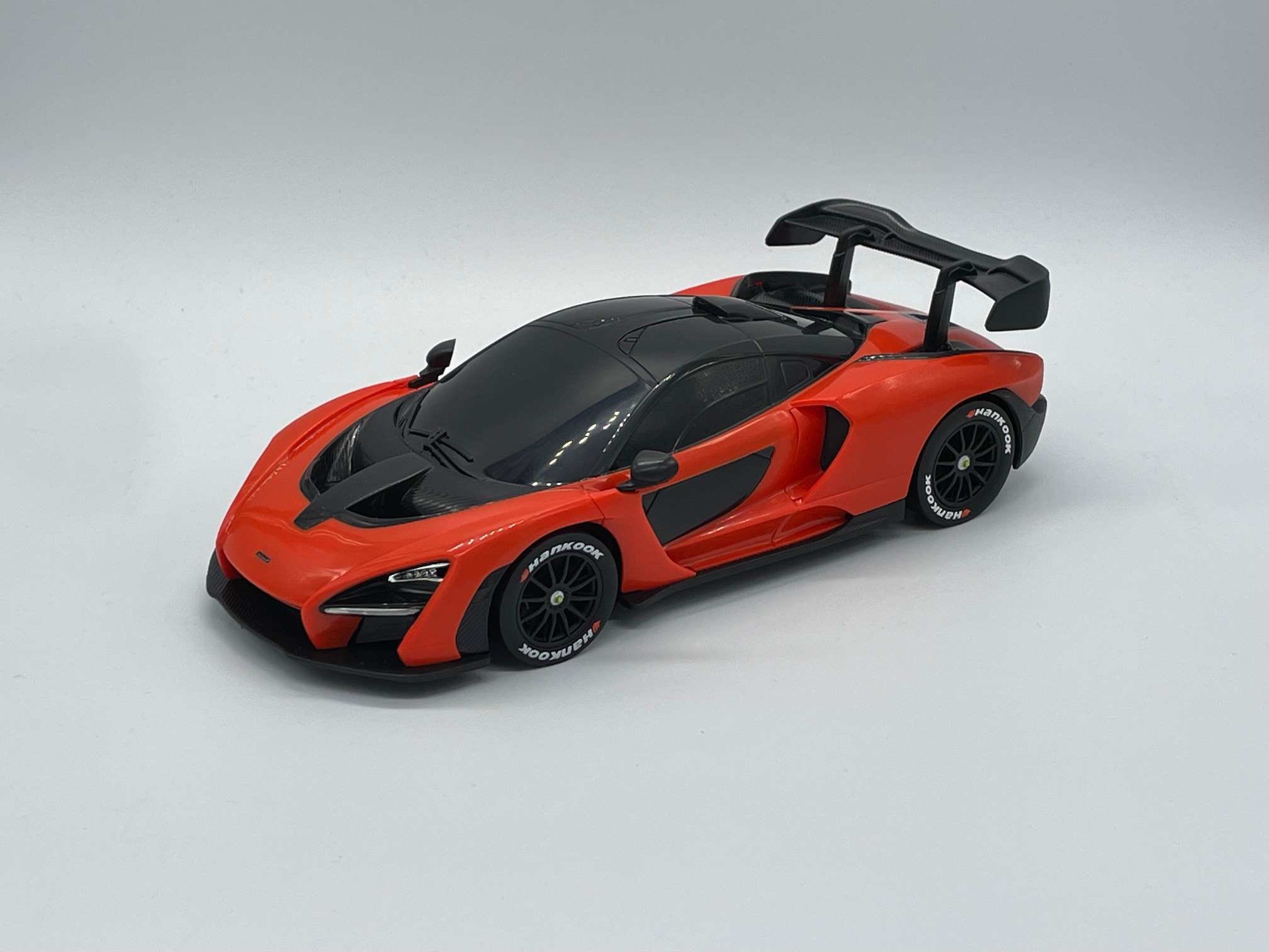 Special Car Carrera Digital 124 - McLaren Senna orange